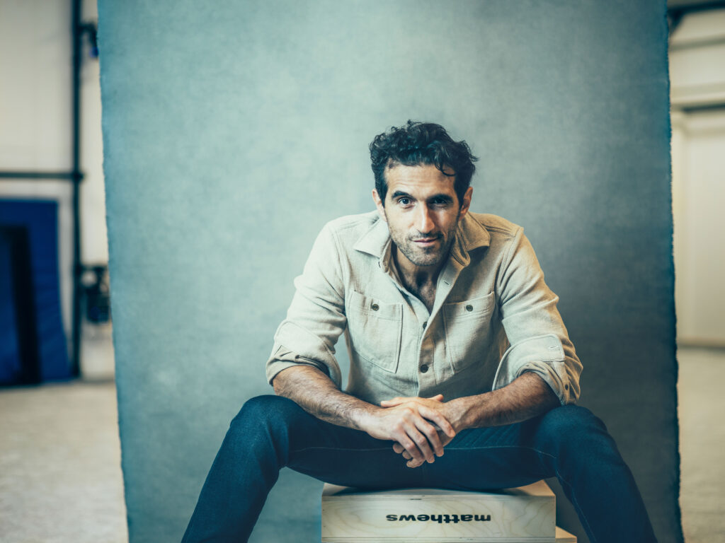 #453 – GeekPodden möter Josef Fares: Filmregissören som hamnade på toppen av spelvärlden!