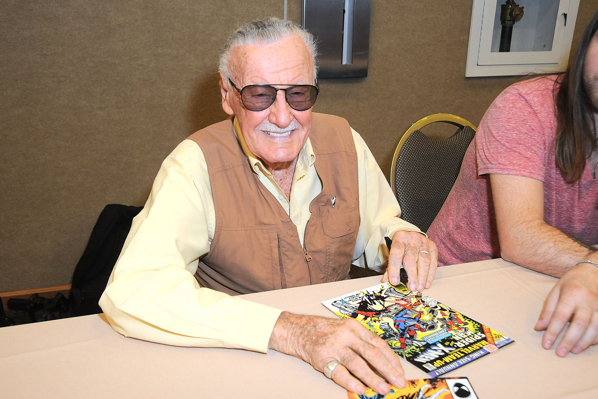PALM SPRINGS, CA - AUGUST 27:  Comic Book Legend Stan Lee attends Comic Con Palm Springs 2016 at Palm Springs Convention Center on August 27, 2016 in Palm Springs, California.  (Photo by David Crotty/Getty Images)